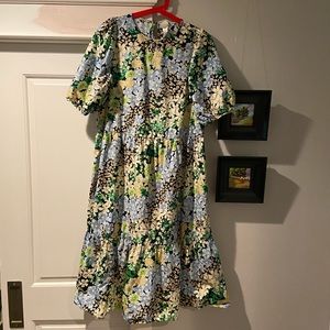 EUC H&M dark floral mid calf tiered dress Sz small
